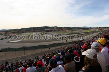 Tribüne Blau <br />MotoGP Valencia - Cheste
