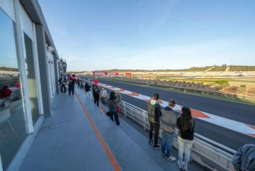 VIP Circuit Lounge <br /> Circuit Ricardo Tormo, Cheste – Eine exklusive Möglichkeit, den MotoGP Valencia zu erleben