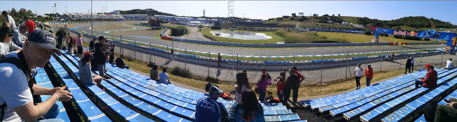 Tribüne X3 am Circuito de Jerez-Angel Nieto