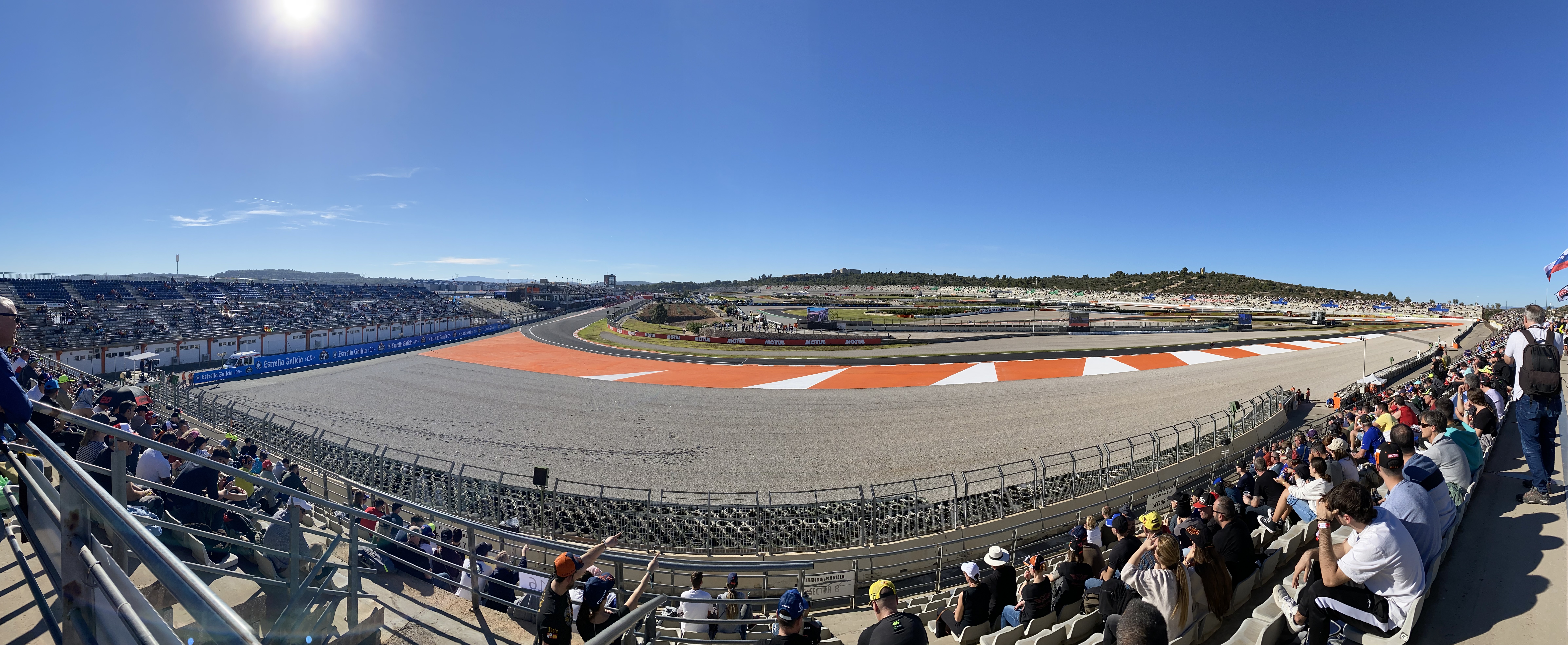 Gelb Tribüne MotoGP Valencia